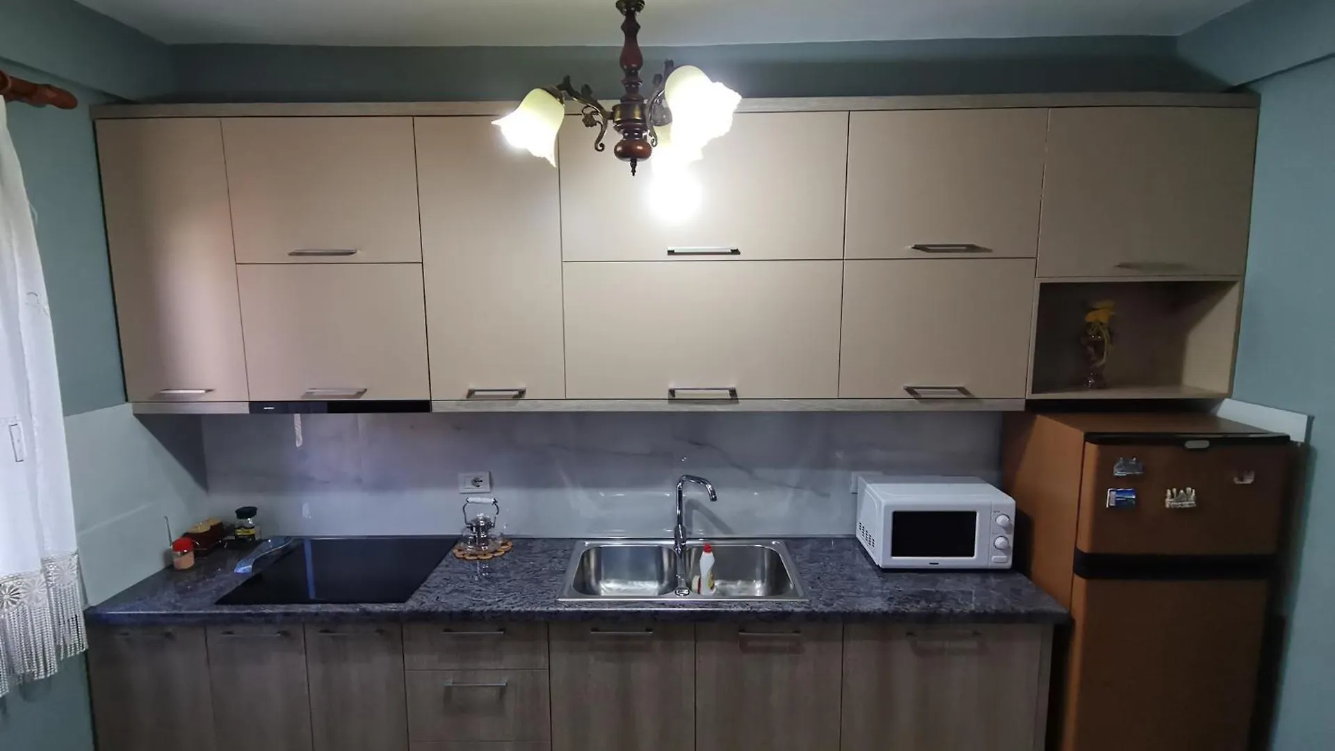 Leatis Apartment ドゥラス